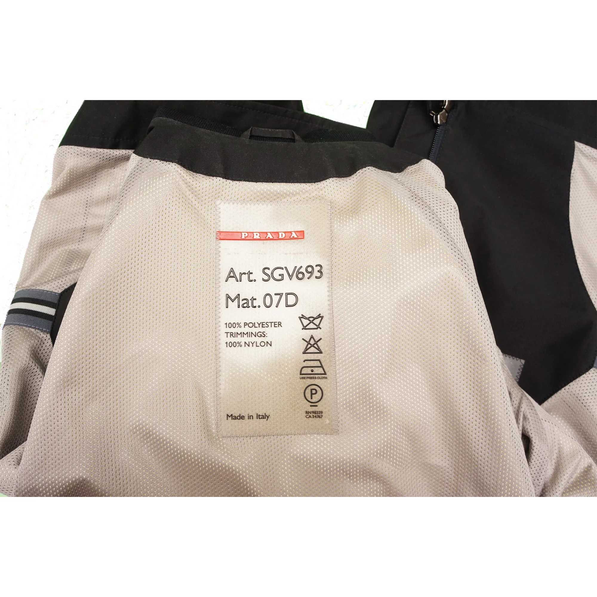 PRADA LIGHTWEIGHT ZIP UP JACKET