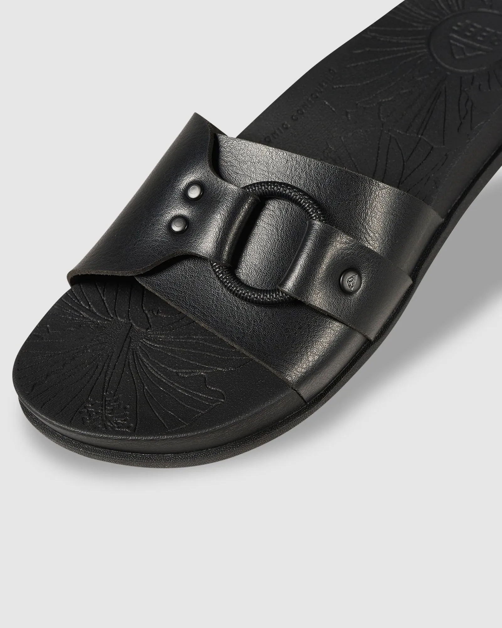 WOMENS CUSHION SOHO CRUZ SANDALS